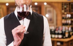 喝紅酒嘴唇發黑是什么原因為什么喝了葡萄酒嘴唇發黑