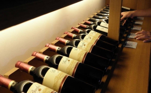 成都紅酒批發(fā)市場(chǎng)地址-進(jìn)口葡萄酒培訓(xùn)品酒師侍酒師